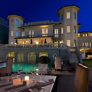 Carducci 76 Hotel Cattolica